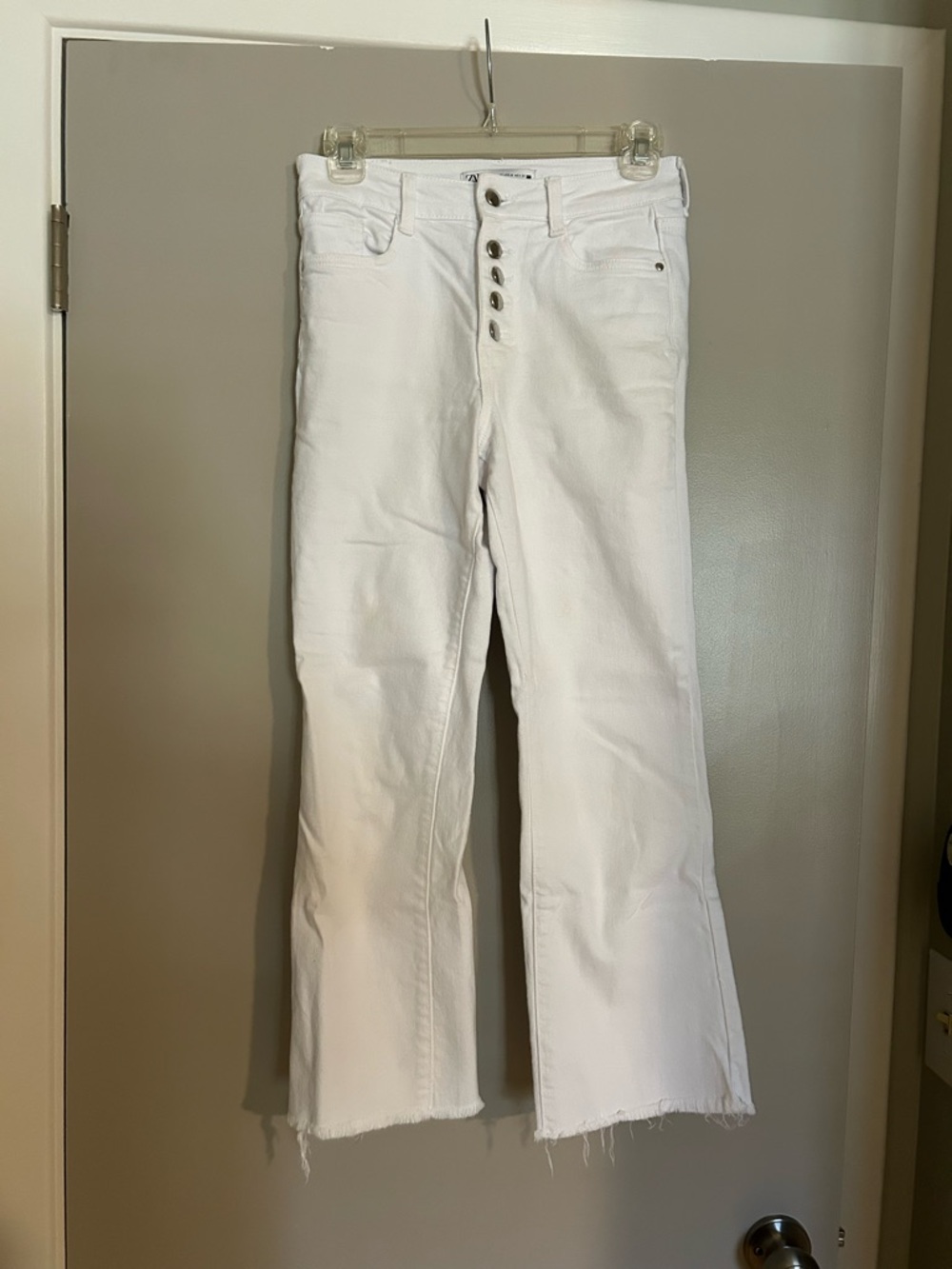 Zara High Rise Kick Crop White Jeans